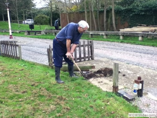 Replacing fence posts